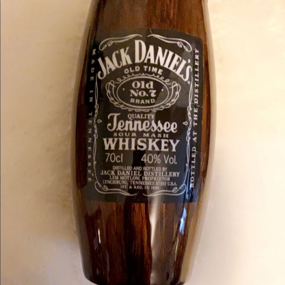 25 oz bourbon barrel Jack Daniels cup - Picture 3 of 3
